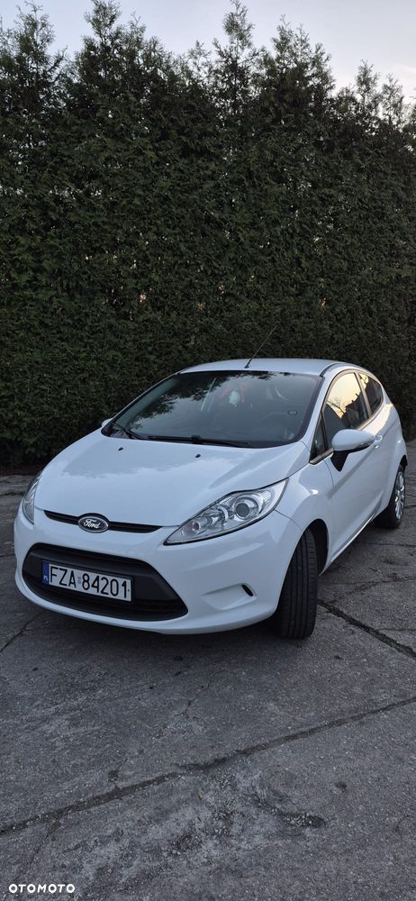 Ford Fiesta 1.25 Ambiente EU5 - 1