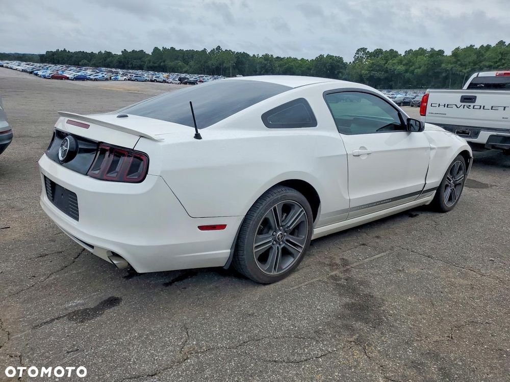 Ford Mustang 3.7 V6 Premium - 4