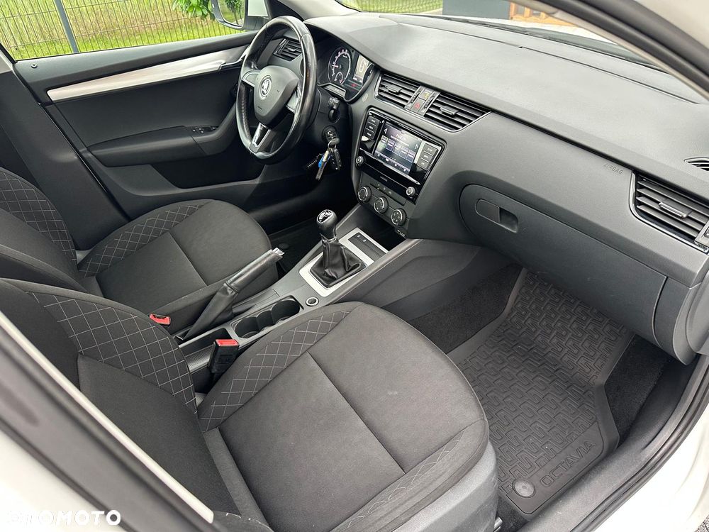 Skoda Octavia - 14