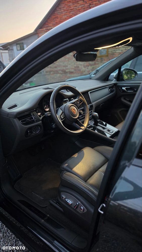 Porsche Macan T - 16