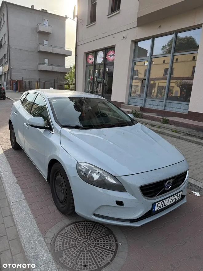 Volvo V40 - 9