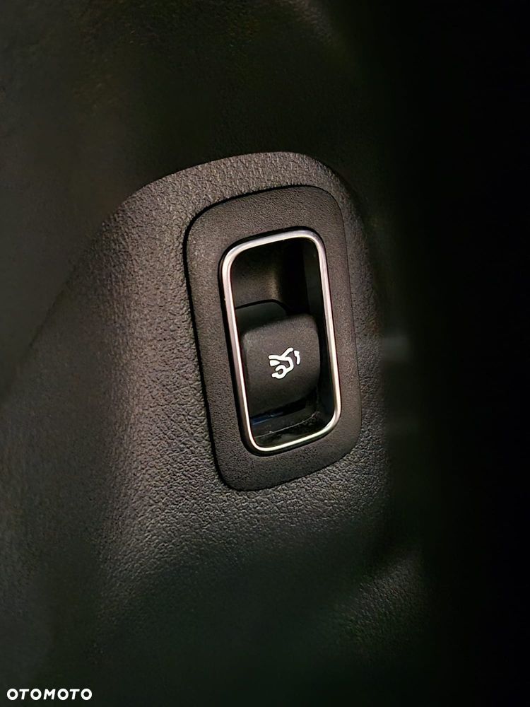 Mercedes-Benz CLA 200 7G-DCT - 14