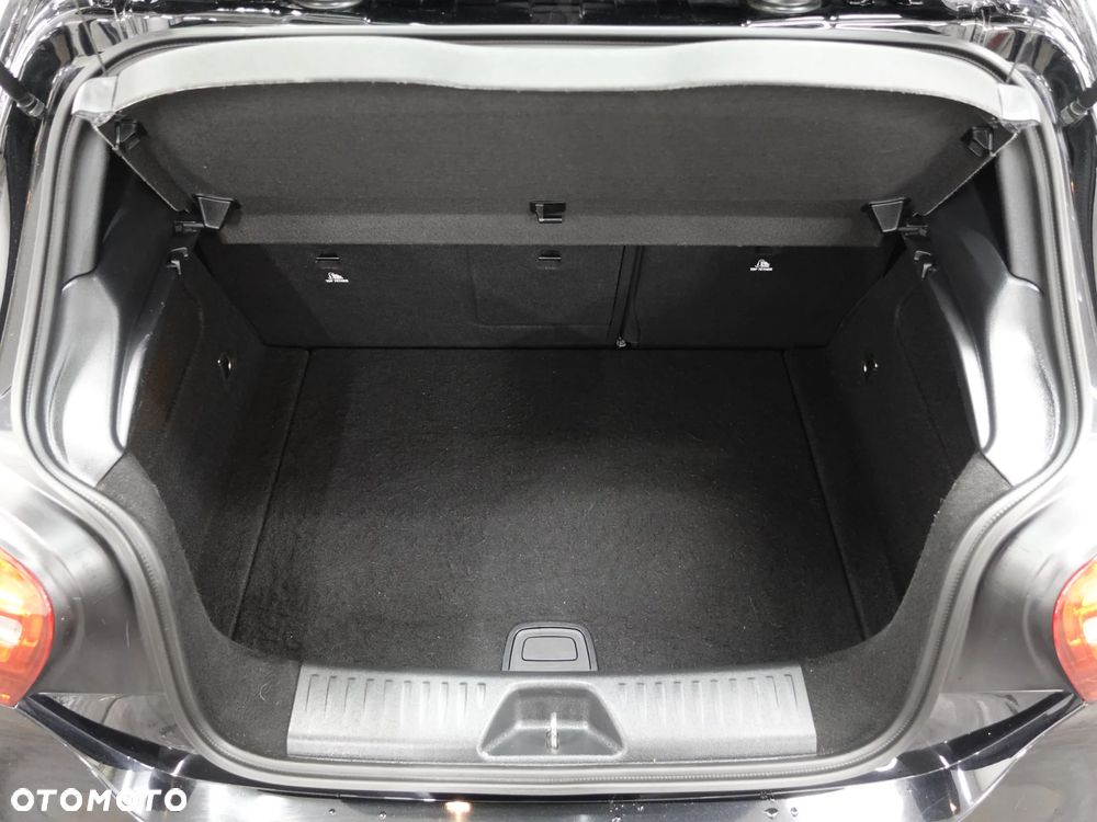 Mercedes-Benz Klasa A 180 (BlueEFFICIENCY) - 24