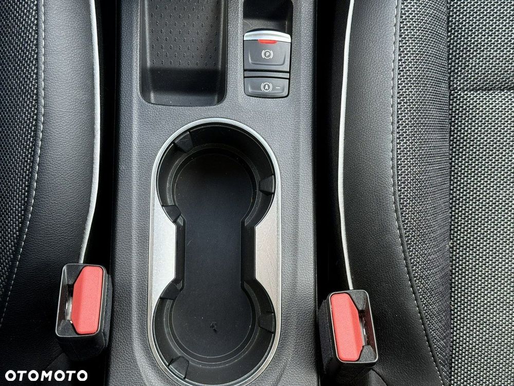 Renault Captur 1.3 TCe mHEV Techno EDC - 40