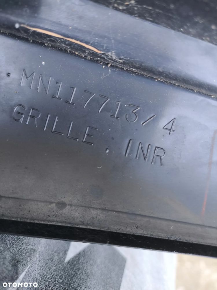 MITSUBISHI PAJERO III GRILL ATRAPA MN117713/4 - 4