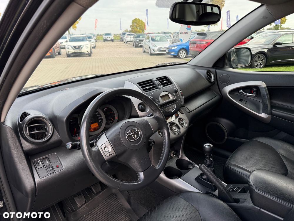 Toyota RAV4 2.2 D-4D Prestige - 18