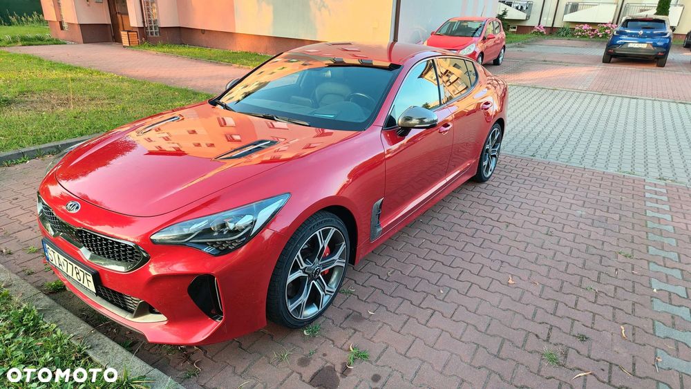 Kia Stinger - 1