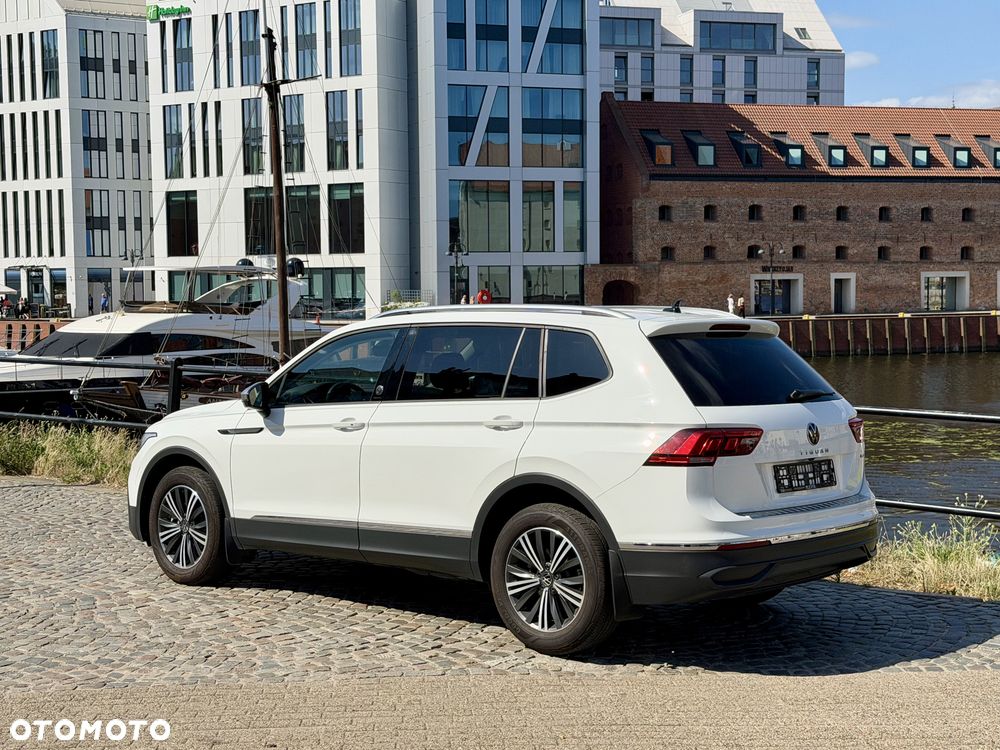 Volkswagen Tiguan 2.0 TSI 4Motion DSG OPF IQ.DRIVE - 10