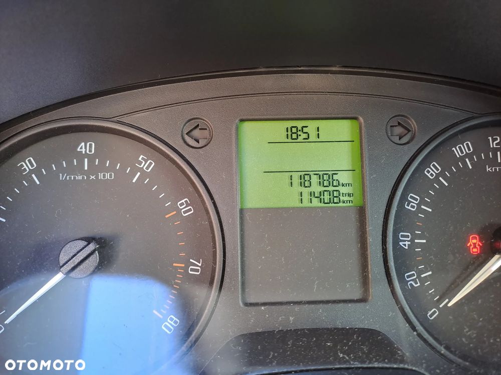 Skoda Fabia 1.2 HTP Active - 15