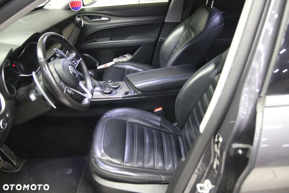 Alfa Romeo Stelvio 2.0 Turbo First Edition Q4 - 8