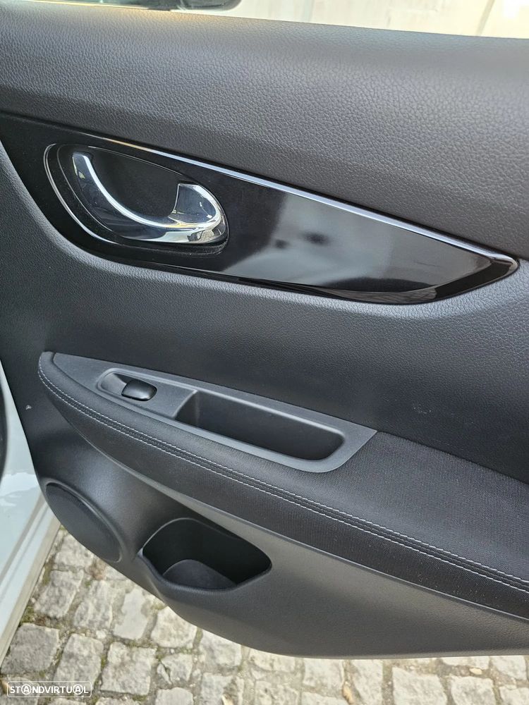 Nissan Qashqai 1.2 DIG-T Acenta Connect - 21