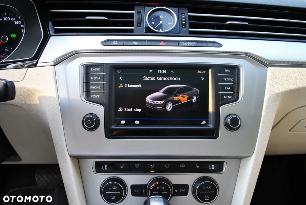 Volkswagen Passat - 16