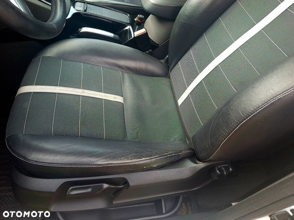 Ford Kuga 2.0 TDCi 4x4 Titanium - 18