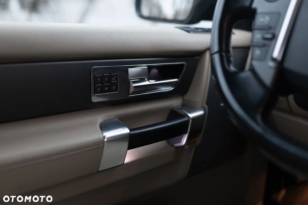 Land Rover Discovery 3.0D V6 HSE - 18