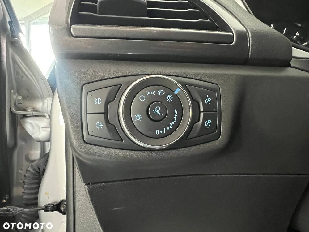 Ford Mondeo 2.0 EcoBlue Titanium - 23