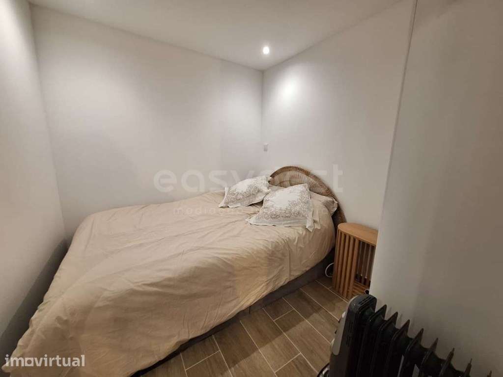 Garagem Ampla com Infraestruturas Completas | Lagos | 26m² - Grande imagem: 3/5