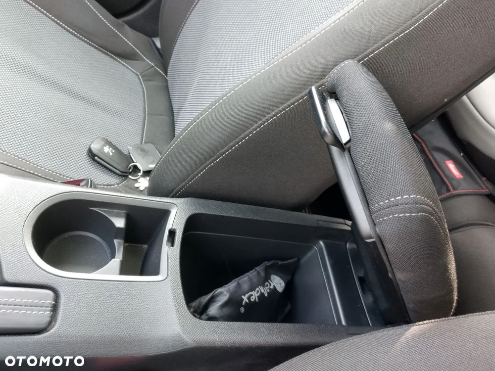Peugeot 308 - 13