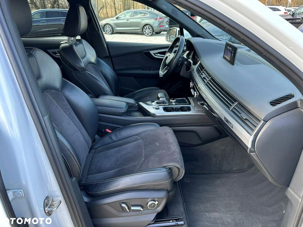 Audi Q7 3.0 TDI Quattro Tiptronic - 23