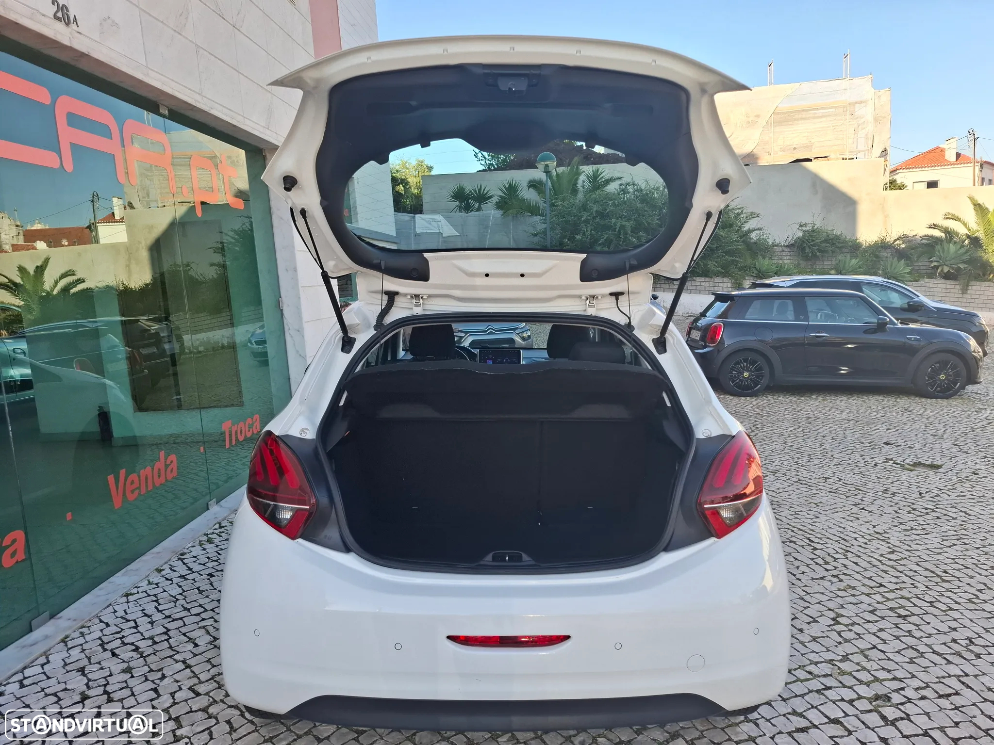 Peugeot 208 1.2 PureTech Active - 32