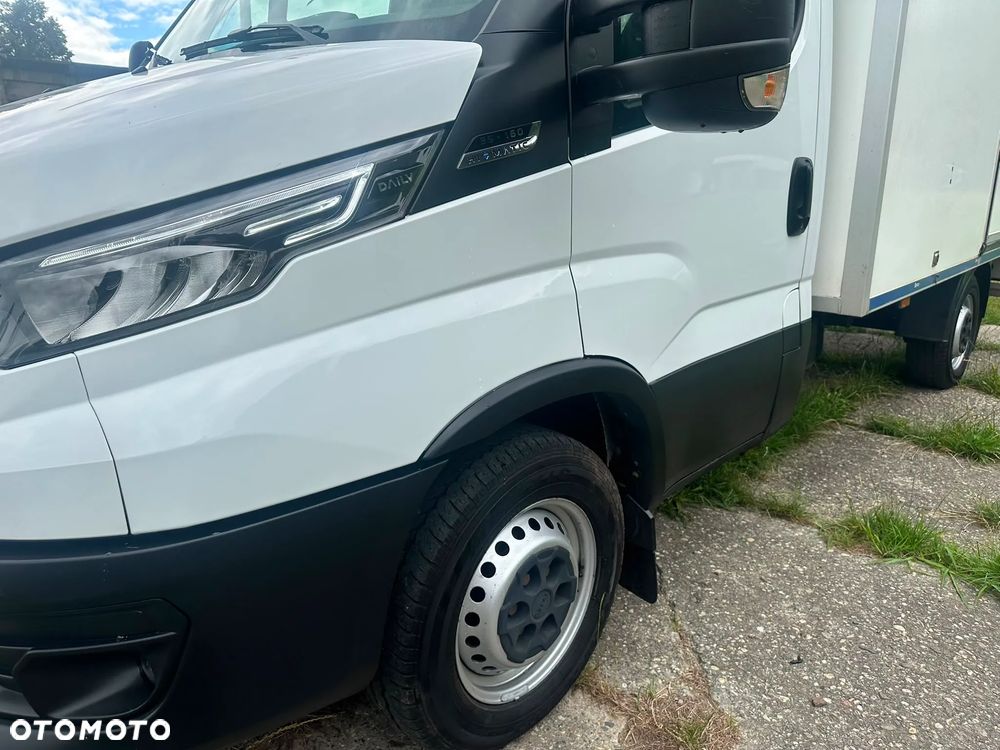Iveco Daily KONTENER+WINDA (udźwig 750kg) 2.3 diesel 156 kM automat 2021 WEBASTO, KAMERA COFANIA, GWARANTOWANY NIEWIELKI PRZEBIEG 160tyś. - 12