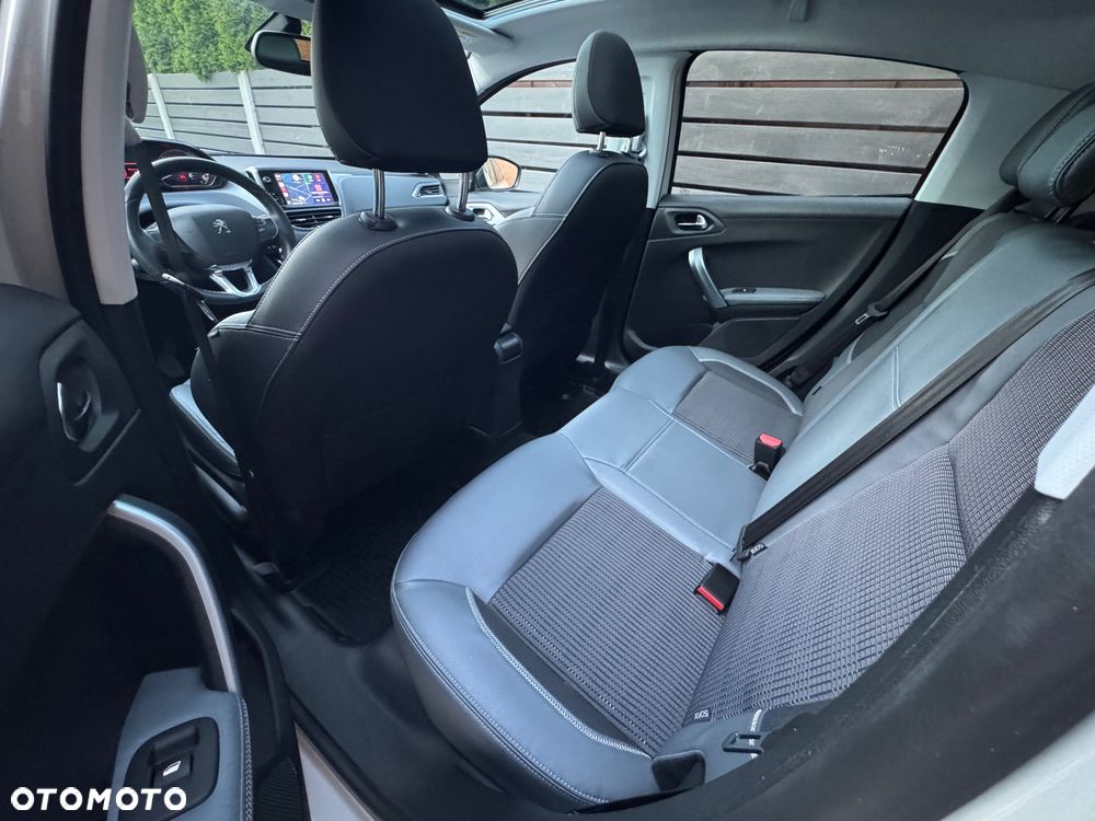 Peugeot 208 1.2 PureTech Allure S&S - 15