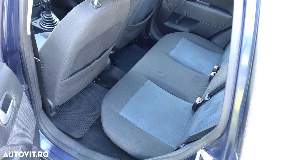 Ford Fiesta 1.25i Comfort - 8