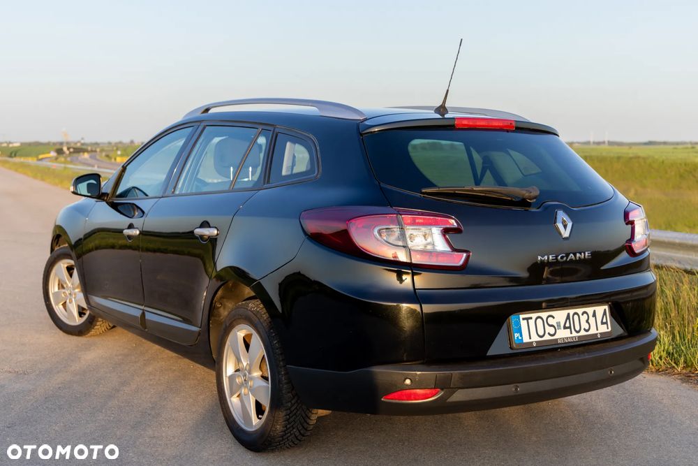 Renault Megane 1.6 16V Dynamique Euro5 - 6