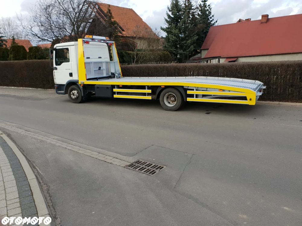 mercedes ATEGO najazd ZABUDOWA pomoc drogowa KUNICE - 1