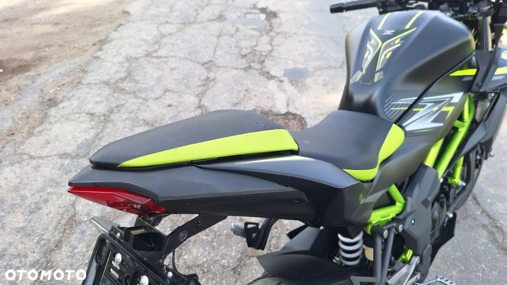 Kawasaki Z - 32
