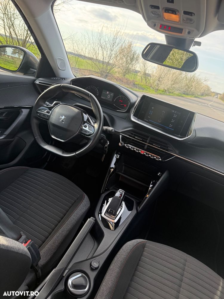 Peugeot 2008 PureTech 130 EAT8 Allure - 7