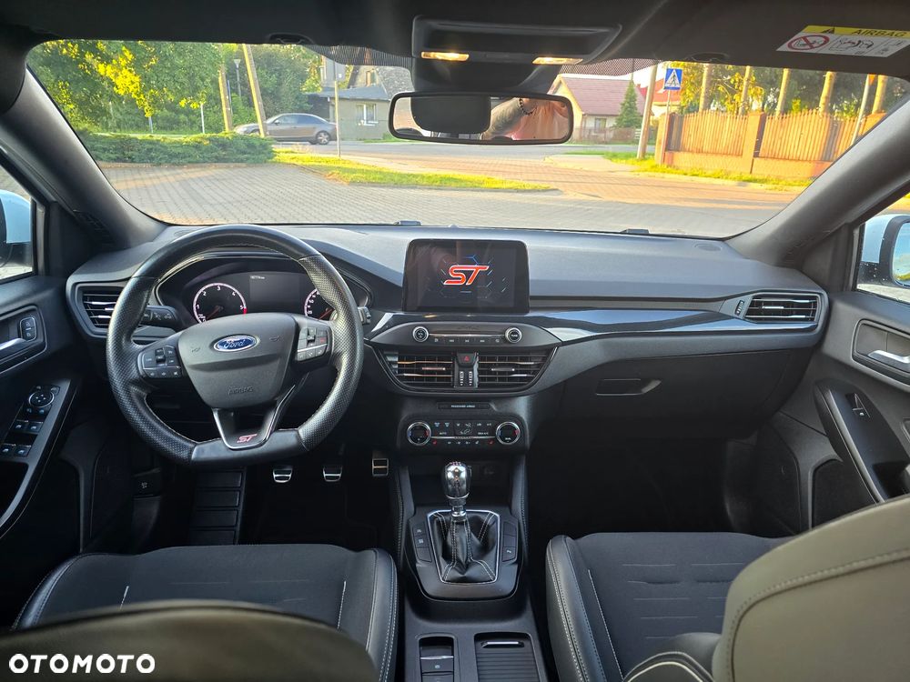 Ford Focus 2.0 EcoBlue ST - 25