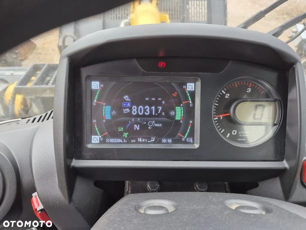 Komatsu WA475-10E0 / 2023 / 3300 MTH - 8