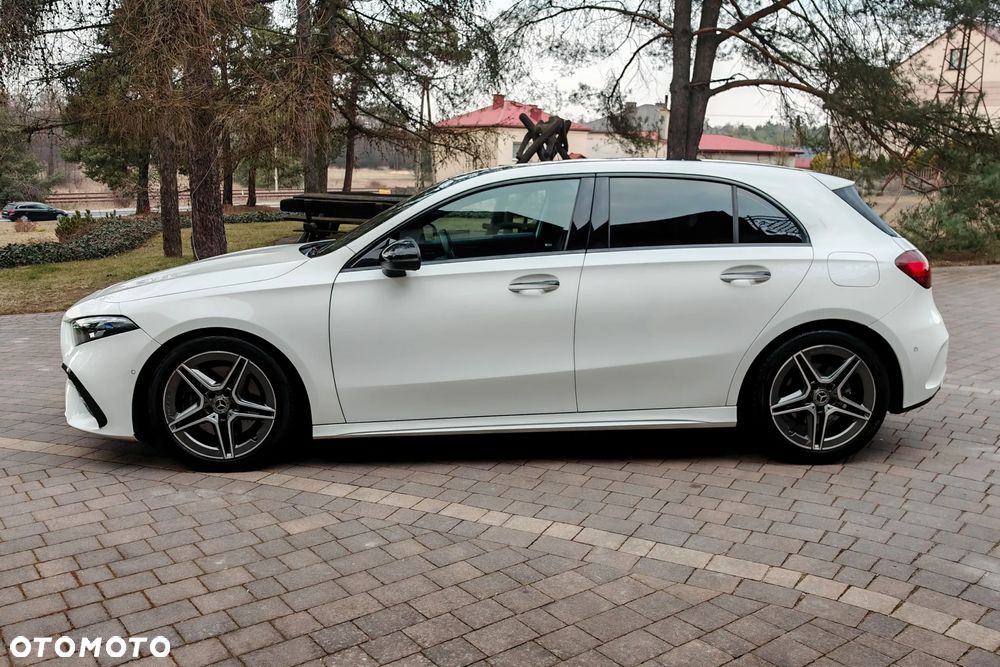 Mercedes-Benz Klasa A 220 4-Matic 7G-DCT - 2