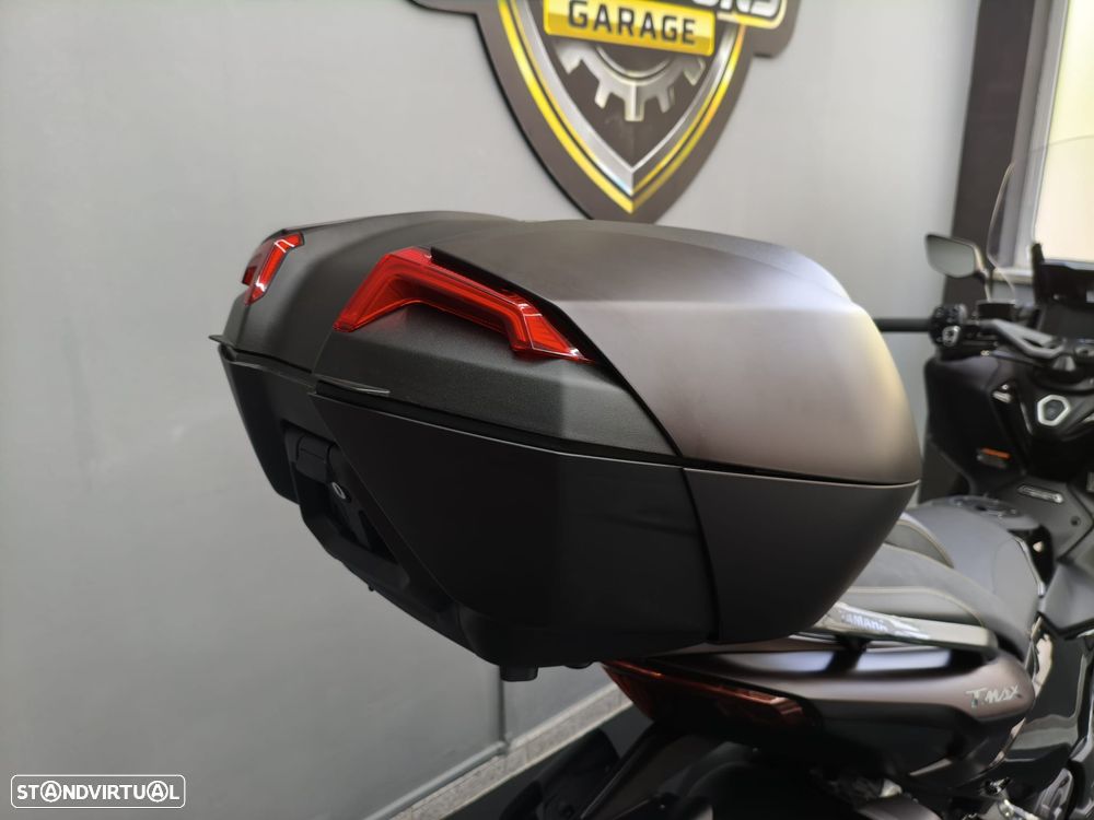 Yamaha TMAX Tech Max - 9