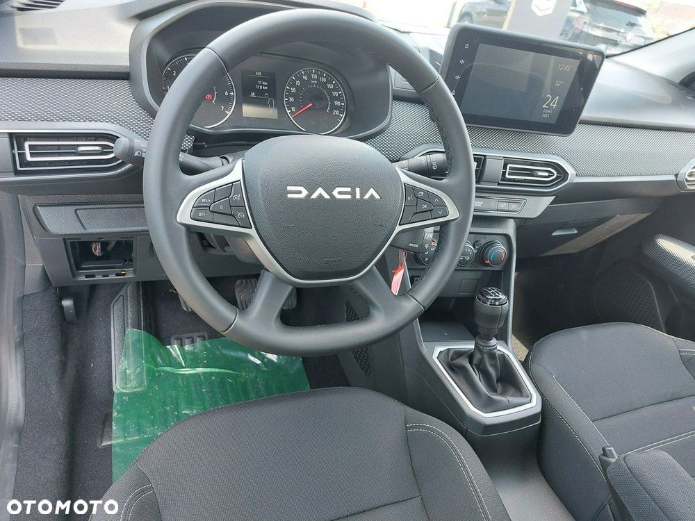 Dacia Sandero - 8