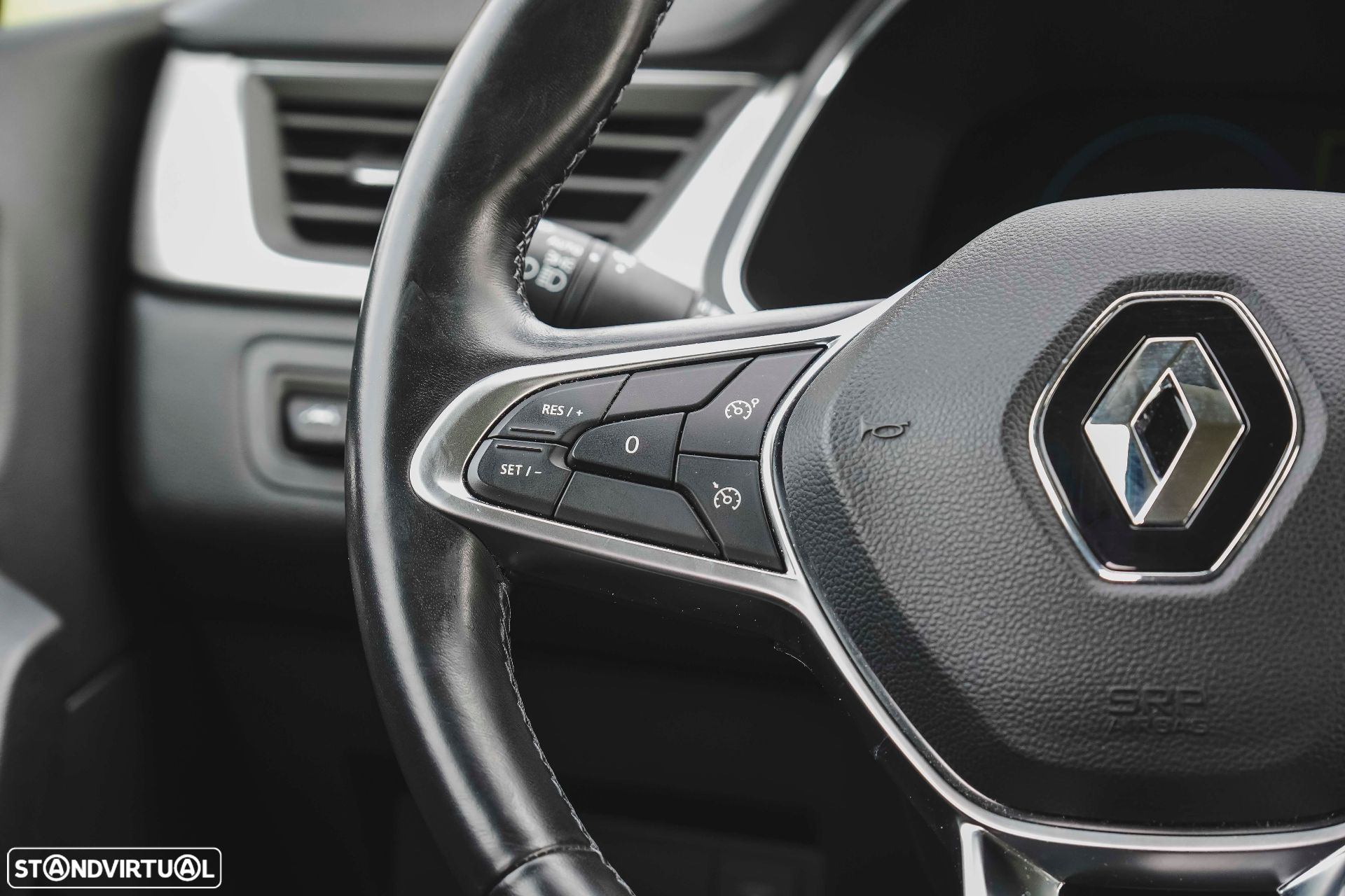 Renault Captur - 33