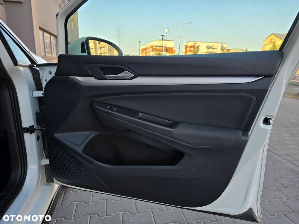 Volkswagen Golf - 26