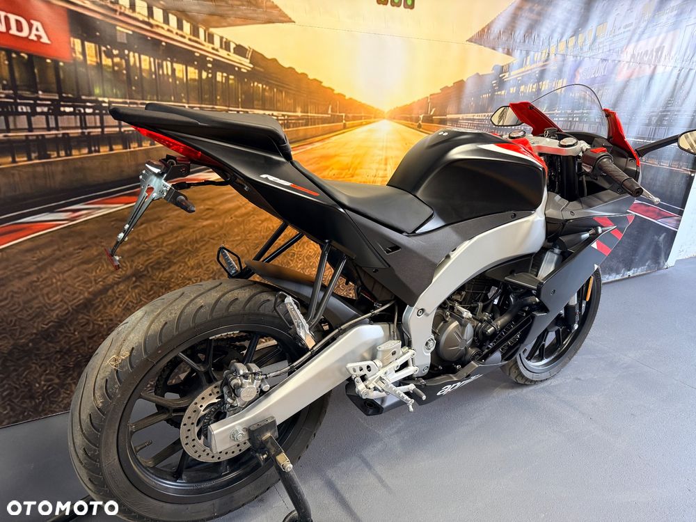 Aprilia RS - 16