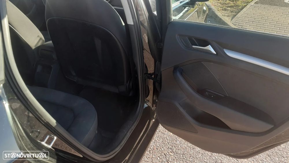 Audi A3 Sportback 1.6 TDI Advance - 6