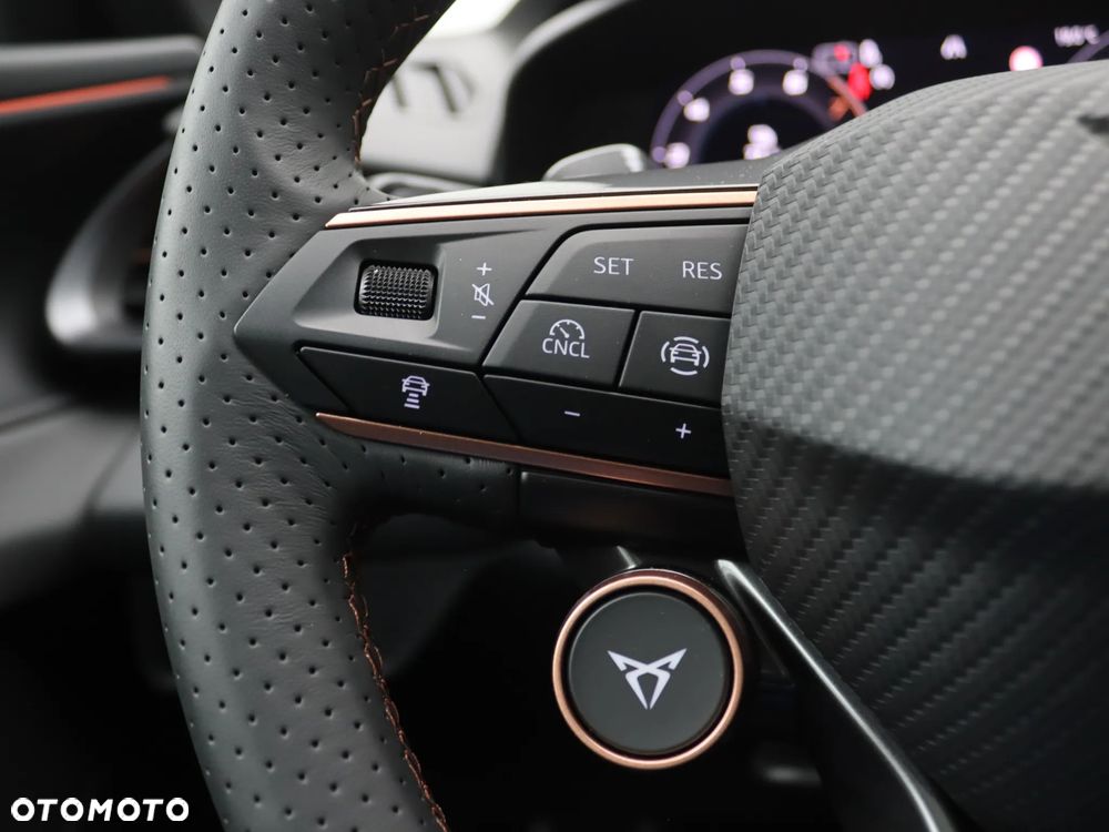 Cupra Terramar 1.5 e-Hybrid DSG - 16
