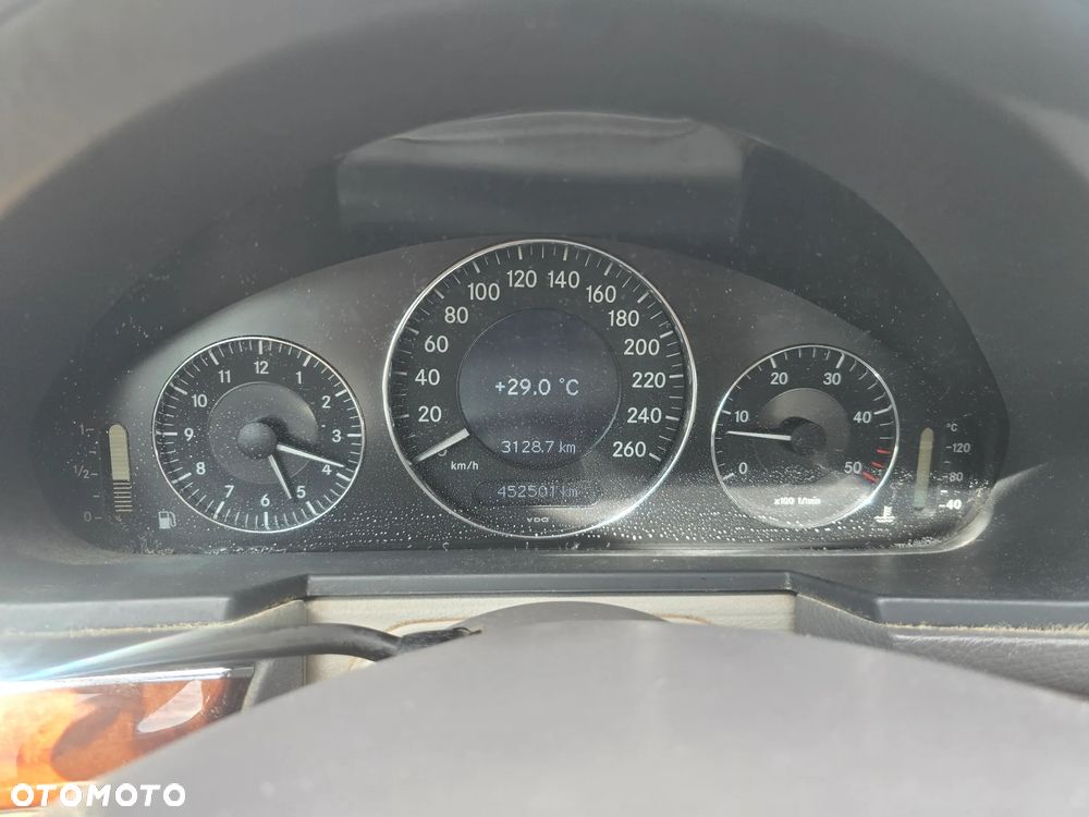 Mercedes-Benz Klasa E 220 CDI Elegance DPF - 18