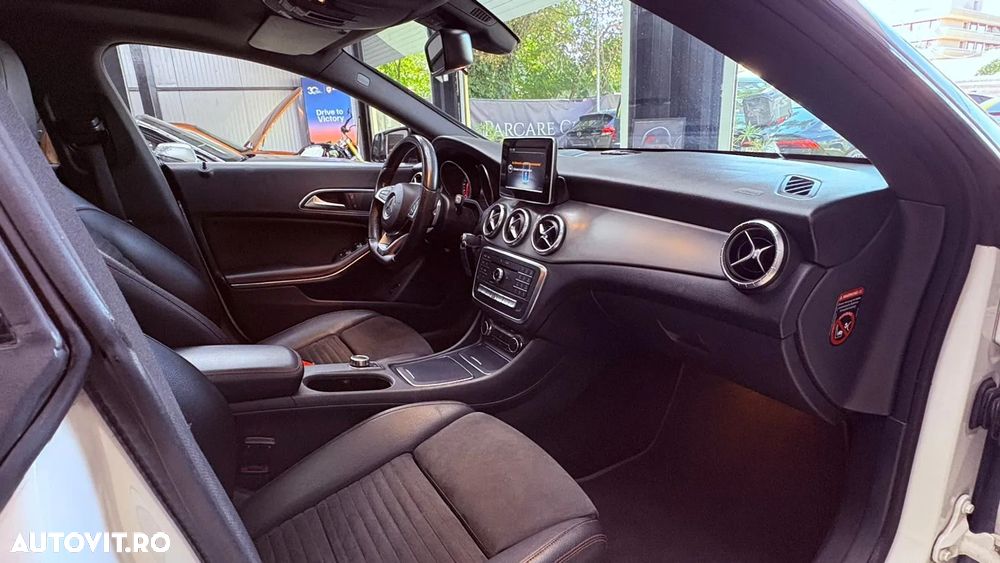 Mercedes-Benz CLA - 24