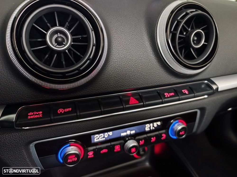 Audi A3 Cabrio 2.0 TDi Sport - 27