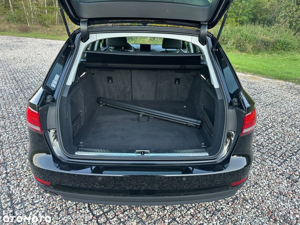 Audi A4 Avant 2.0 TDI Design S tronic - 25