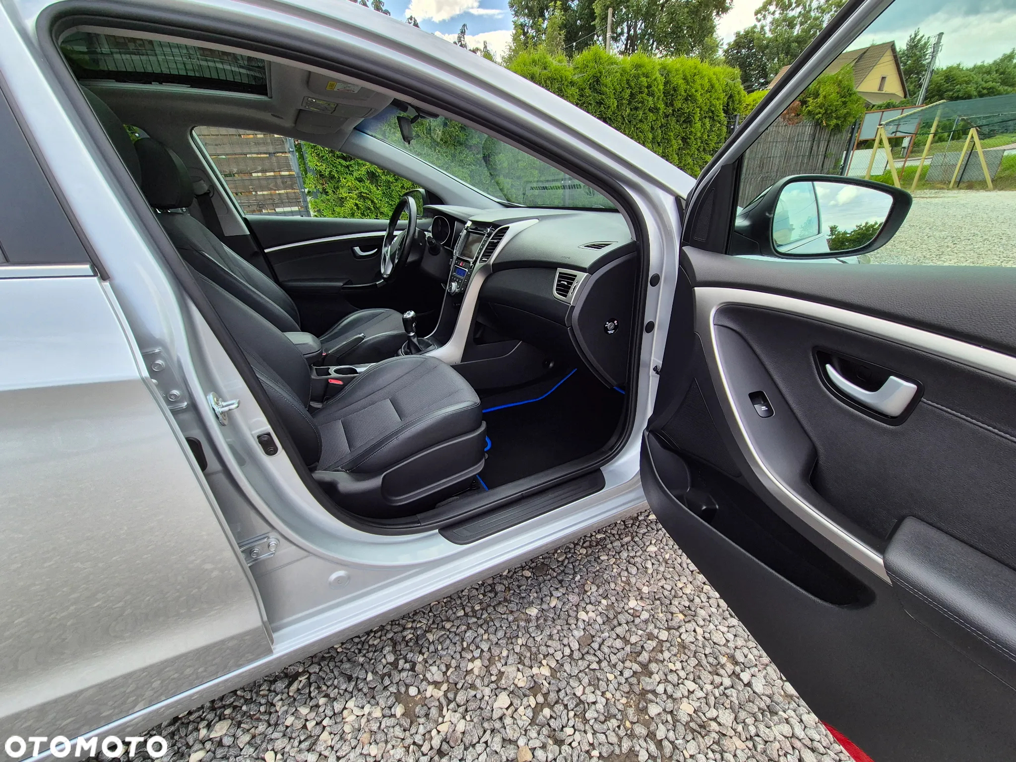 Hyundai i30 blue Kombi 1.6 GDi YES Gold - 37
