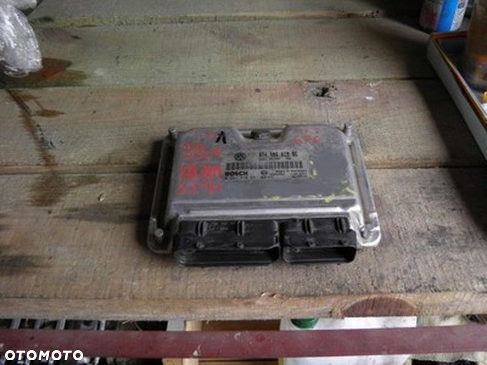 TRANSPORTER T4 2.5 TDI KOMPUTER 074906018BG - 1