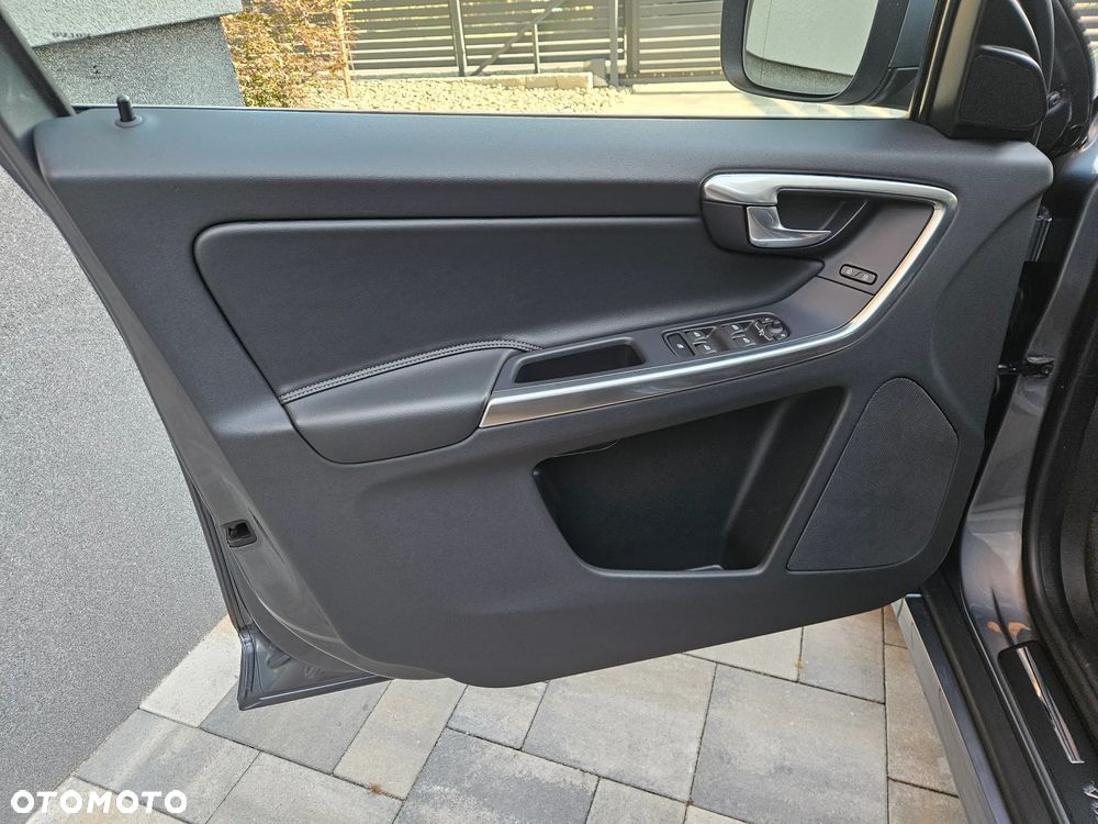 Volvo XC 60 D3 Inscription - 15