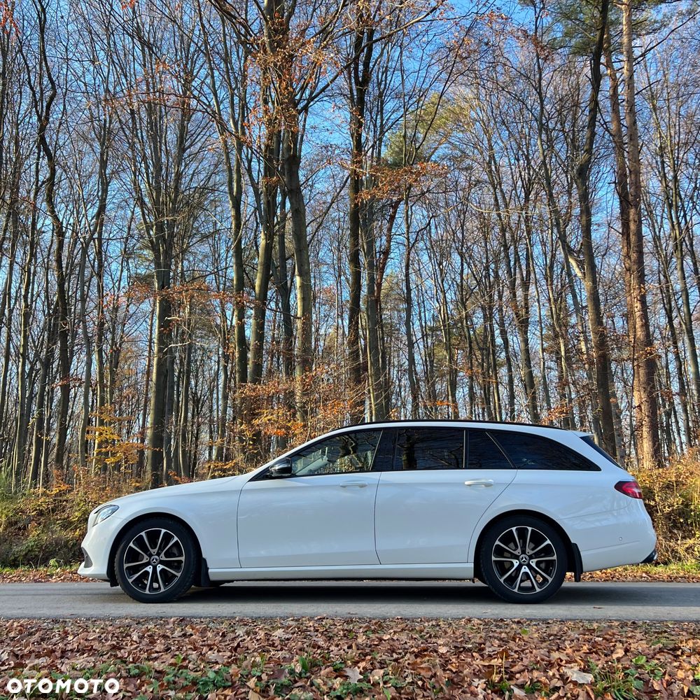 Mercedes-Benz Klasa E 220 d 4-Matic 9G-TRONIC - 3
