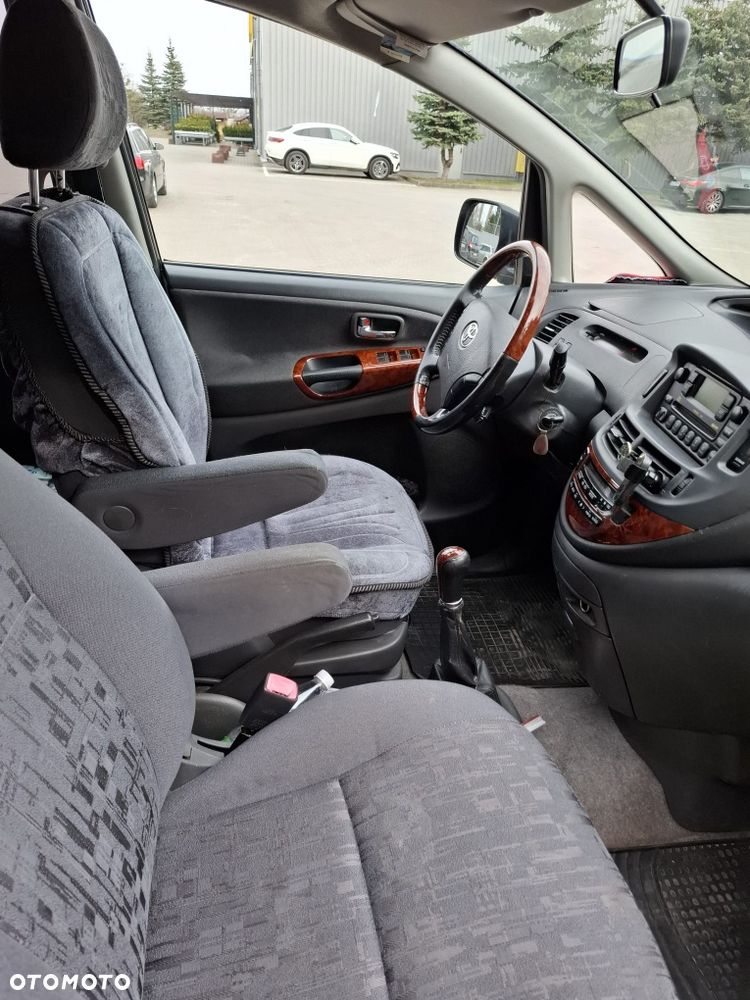 Toyota Previa - 2