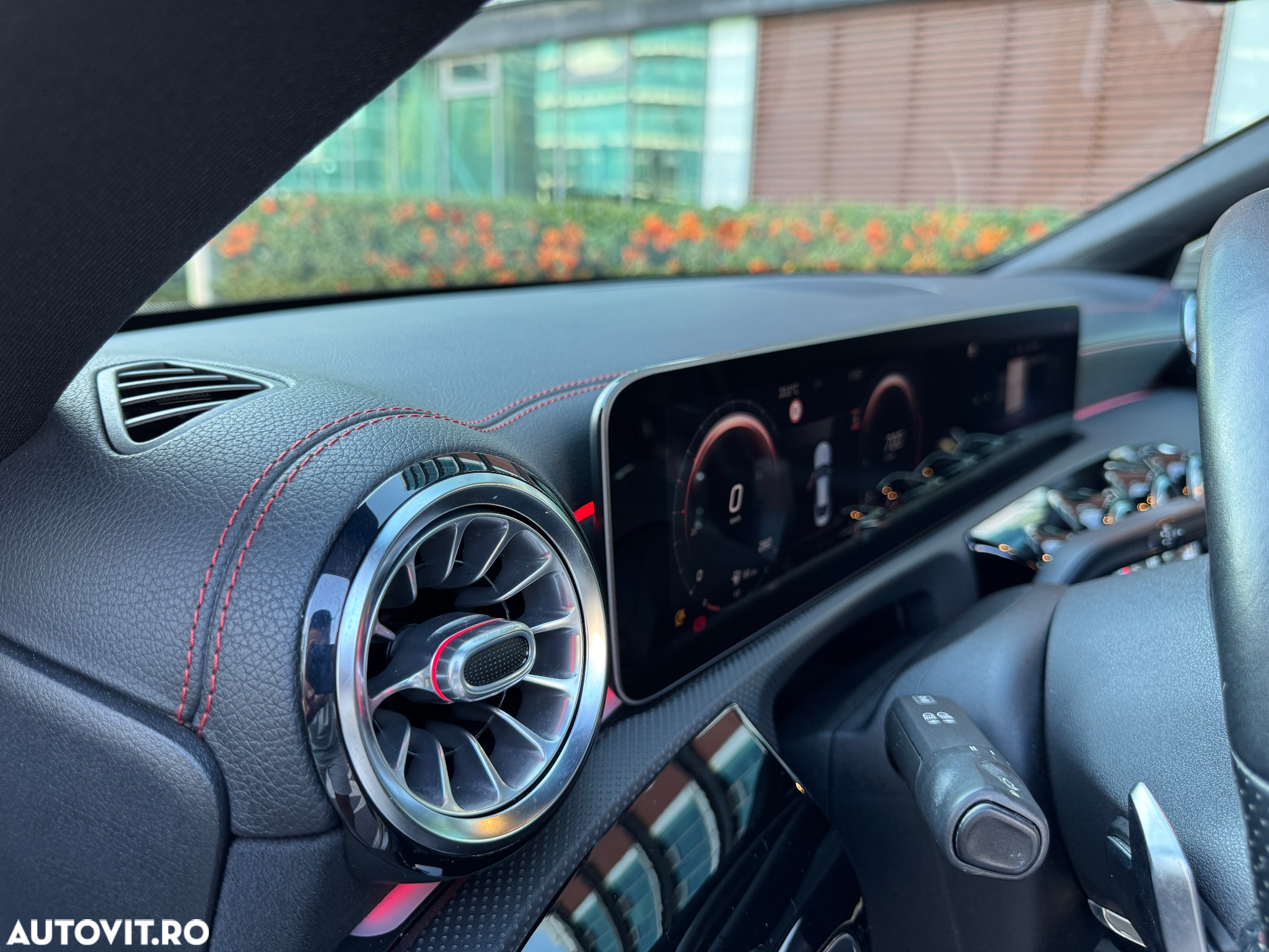 Mercedes-Benz CLA 220 Shooting Brake 7G-DCT AMG Line - 32
